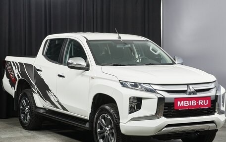 Mitsubishi L200 IV рестайлинг, 2022 год, 4 297 000 рублей, 3 фотография