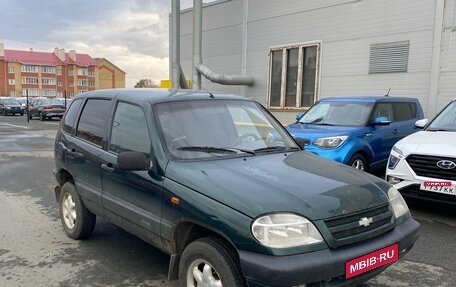 Chevrolet Niva I рестайлинг, 2004 год, 280 000 рублей, 1 фотография