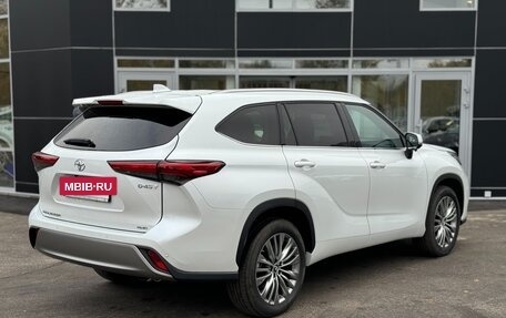 Toyota Highlander, 2024 год, 7 450 000 рублей, 4 фотография