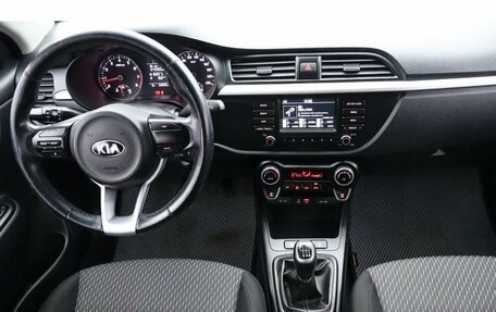 KIA Rio IV, 2018 год, 1 400 000 рублей, 9 фотография