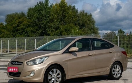 Hyundai Solaris II рестайлинг, 2011 год, 970 000 рублей, 1 фотография