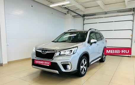 Subaru Forester, 2018 год, 2 899 000 рублей, 2 фотография