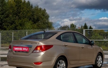 Hyundai Solaris II рестайлинг, 2011 год, 970 000 рублей, 19 фотография