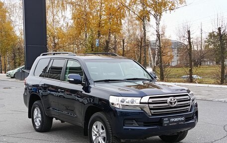 Toyota Land Cruiser 200, 2018 год, 9 819 000 рублей, 3 фотография