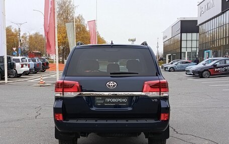 Toyota Land Cruiser 200, 2018 год, 9 819 000 рублей, 6 фотография