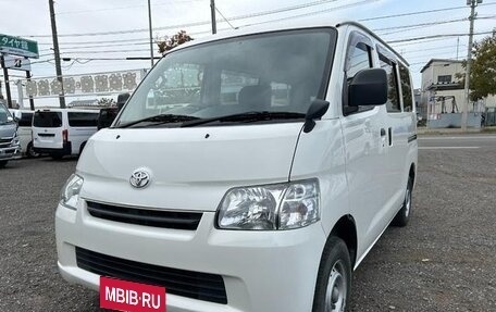 Toyota Lite Ace VI, 2020 год, 1 980 000 рублей, 3 фотография