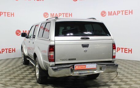 Nissan NP300, 2010 год, 1 260 000 рублей, 7 фотография