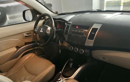 Mitsubishi Outlander III рестайлинг 3, 2008 год, 1 080 000 рублей, 20 фотография