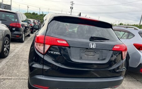 Honda Vezel, 2015 год, 1 516 000 рублей, 6 фотография