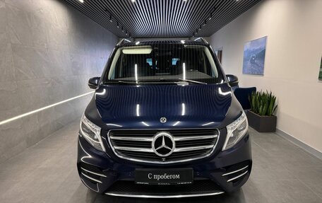 Mercedes-Benz V-Класс, 2017 год, 5 950 000 рублей, 2 фотография