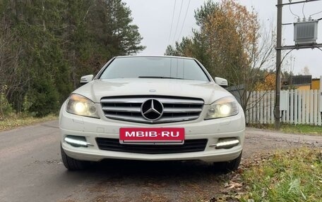 Mercedes-Benz C-Класс, 2010 год, 1 100 000 рублей, 4 фотография