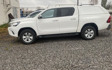 Toyota Hilux VIII, 2018 год, 3 900 000 рублей, 2 фотография