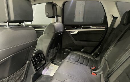 Volkswagen Touareg III, 2018 год, 4 750 000 рублей, 11 фотография