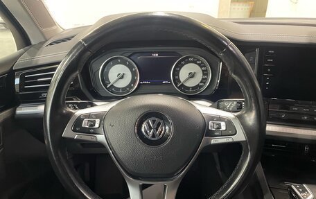 Volkswagen Touareg III, 2018 год, 4 750 000 рублей, 14 фотография