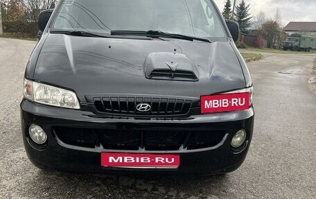 Hyundai Starex I рестайлинг, 2002 год, 750 000 рублей, 2 фотография