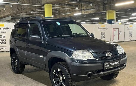 Chevrolet Niva I рестайлинг, 2017 год, 793 000 рублей, 3 фотография