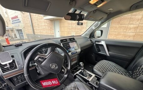 Toyota Land Cruiser Prado 150 рестайлинг 2, 2019 год, 6 000 000 рублей, 8 фотография