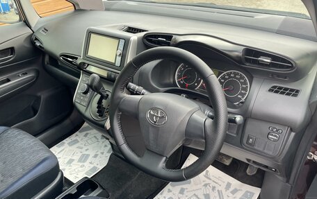 Toyota Wish II, 2011 год, 1 599 000 рублей, 10 фотография