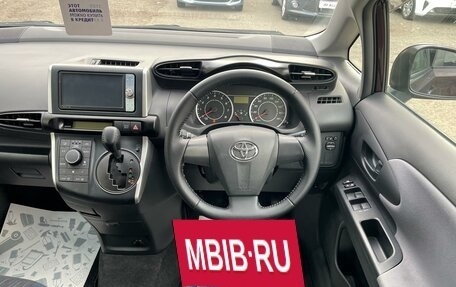 Toyota Wish II, 2011 год, 1 599 000 рублей, 9 фотография