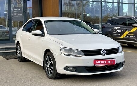 Volkswagen Jetta VI, 2014 год, 900 000 рублей, 3 фотография