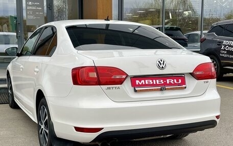 Volkswagen Jetta VI, 2014 год, 900 000 рублей, 7 фотография