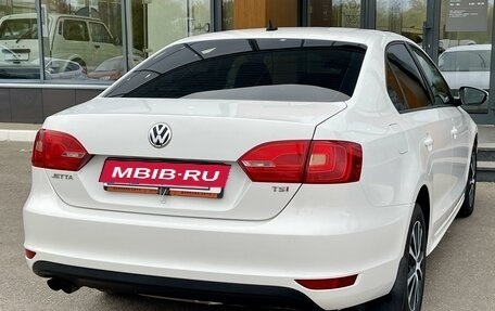 Volkswagen Jetta VI, 2014 год, 900 000 рублей, 5 фотография