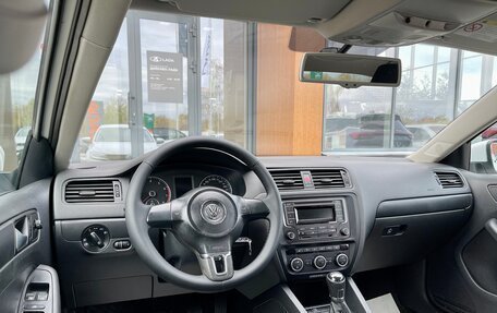 Volkswagen Jetta VI, 2014 год, 900 000 рублей, 12 фотография