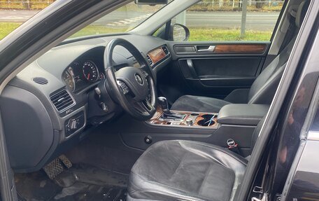 Volkswagen Touareg III, 2011 год, 2 050 000 рублей, 4 фотография