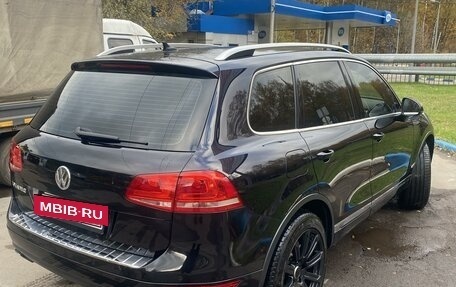 Volkswagen Touareg III, 2011 год, 2 050 000 рублей, 3 фотография