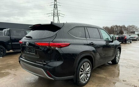 Toyota Highlander, 2022 год, 7 800 000 рублей, 9 фотография