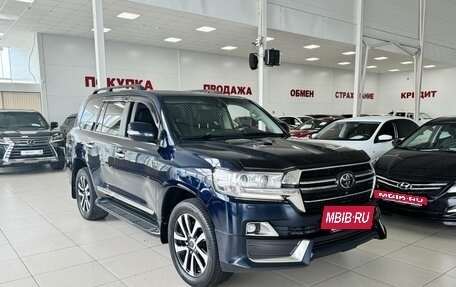 Toyota Land Cruiser 200, 2019 год, 6 300 000 рублей, 4 фотография