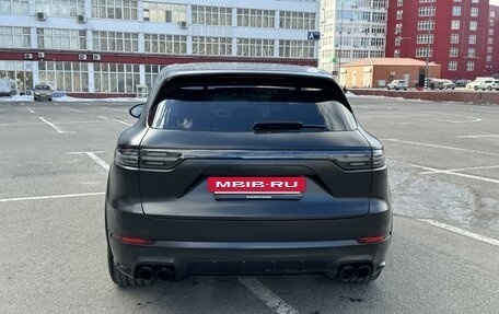 Porsche Cayenne III, 2022 год, 20 000 000 рублей, 26 фотография