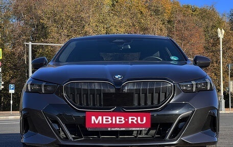 BMW 5 серия, 2023 год, 8 720 000 рублей, 3 фотография