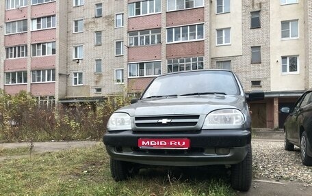 Chevrolet Niva I рестайлинг, 2005 год, 450 000 рублей, 1 фотография