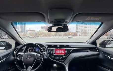 Toyota Camry, 2018 год, 3 090 000 рублей, 5 фотография