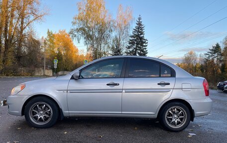 Hyundai Verna II, 2008 год, 590 000 рублей, 2 фотография