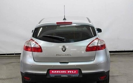 Renault Megane III, 2011 год, 850 000 рублей, 6 фотография