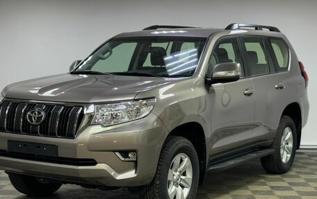 Toyota Land Cruiser Prado 150 рестайлинг 2, 2023 год, 7 999 000 рублей, 1 фотография