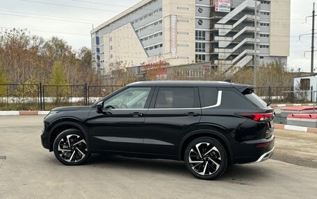 Mitsubishi Outlander, 2023 год, 4 590 000 рублей, 10 фотография