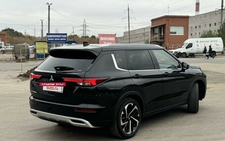 Mitsubishi Outlander, 2023 год, 4 590 000 рублей, 6 фотография