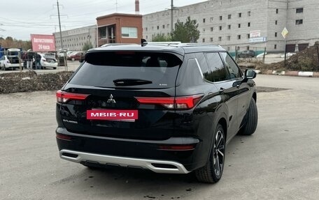 Mitsubishi Outlander, 2023 год, 4 590 000 рублей, 7 фотография