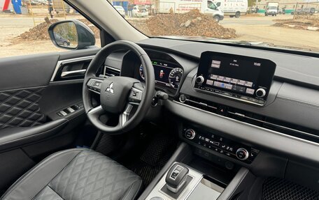 Mitsubishi Outlander, 2023 год, 4 590 000 рублей, 31 фотография