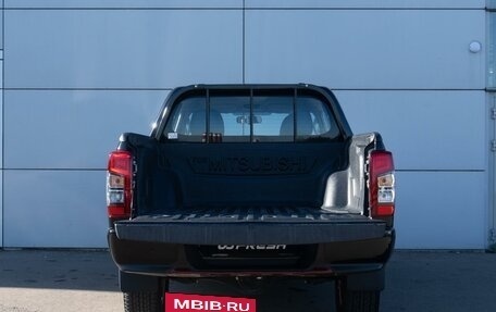 Mitsubishi L200 IV рестайлинг, 2023 год, 4 399 000 рублей, 6 фотография