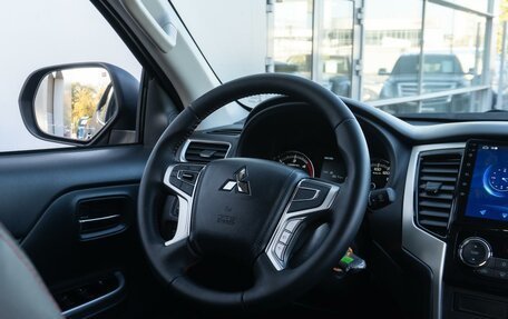 Mitsubishi L200 IV рестайлинг, 2023 год, 4 399 000 рублей, 18 фотография