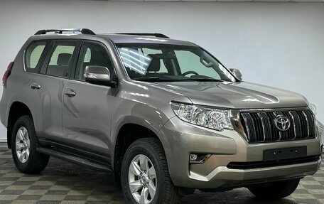 Toyota Land Cruiser Prado 150 рестайлинг 2, 2023 год, 7 999 000 рублей, 3 фотография