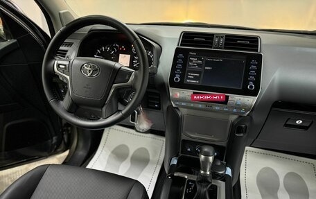 Toyota Land Cruiser Prado 150 рестайлинг 2, 2023 год, 7 999 000 рублей, 13 фотография