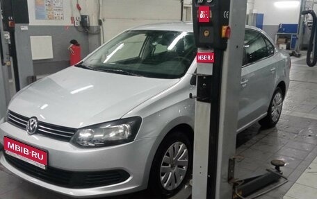 Volkswagen Polo VI (EU Market), 2013 год, 951 000 рублей, 1 фотография