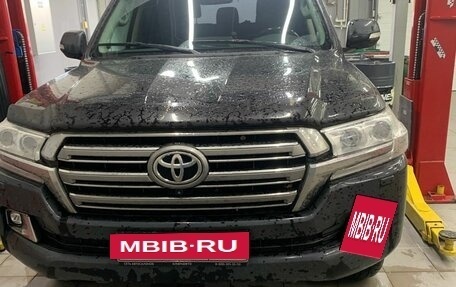 Toyota Land Cruiser 200, 2020 год, 7 697 000 рублей, 22 фотография