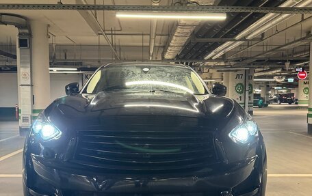 Infiniti QX70, 2014 год, 1 800 000 рублей, 1 фотография