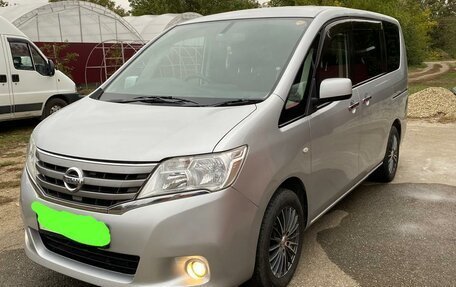 Nissan Serena IV, 2011 год, 1 450 000 рублей, 2 фотография